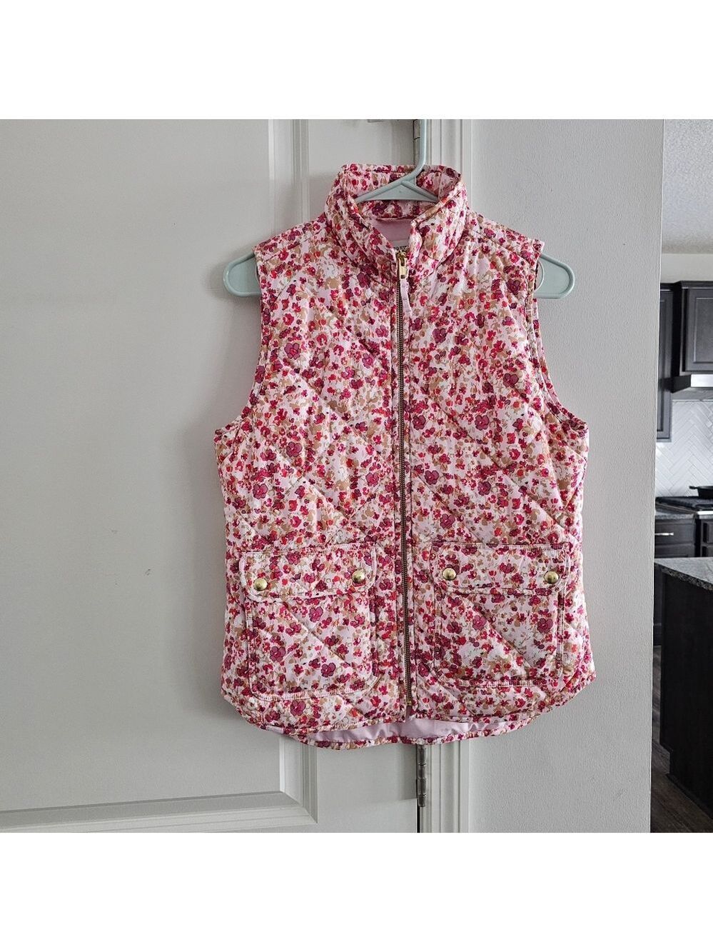 J. Crew Puffer Vest With Snap Pockets - Picture 3 of 7